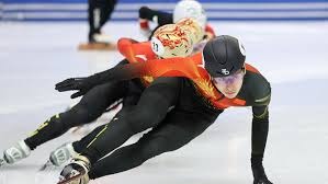 挑起进攻大旗！鲍威尔半场10中5得到16分2篮板1助攻