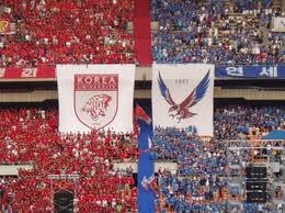 背身列队，拉普拉塔大学生参与此事的球员全体被禁赛两场